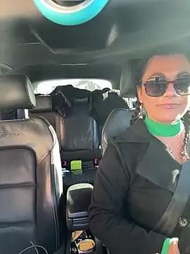 Snapshot of Loveblackzilla chatting on 30, 11, 2025 Loveblackzilla online show from 30, 11, 2025