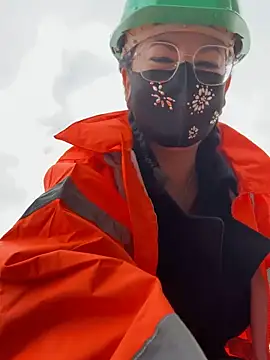 Snapshot of Loveblackzilla chatting on 3, 12, 2025 Loveblackzilla online show from 3, 12, 2025