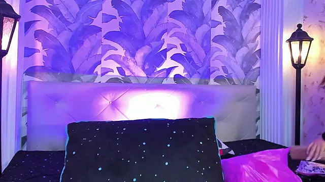 Snapshot of Sami_Evanns chatting on 7, 10, 2025 Sami Evanns online show from 7, 10, 2025