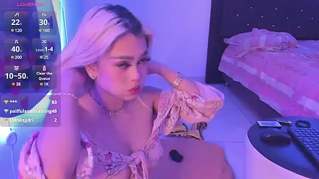  Charlottequeen online show from 17, 2, 2025