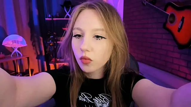 Snapshot of DariaTate chatting on 15, 4, 2026 DariaTate online show from 15, 4, 2026