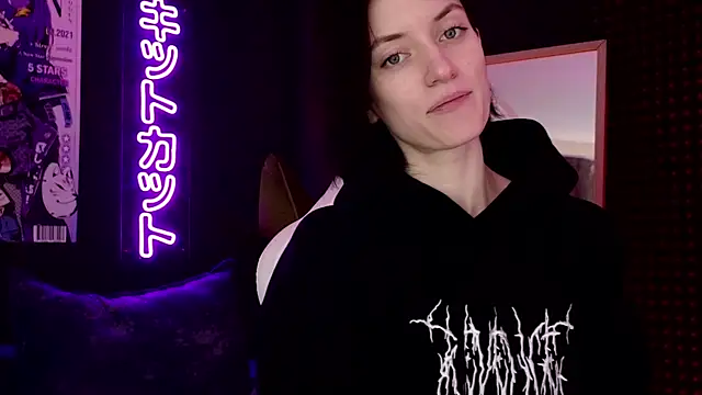 Snapshot of roxy_riot_ chatting on 8, 3, 2025 roxy riot online show from 8, 3, 2025