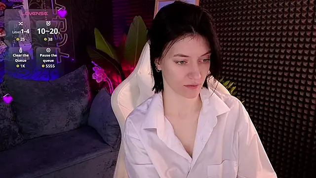 Snapshot of roxy_riot_ chatting on 26, 9, 2025 roxy riot online show from 26, 9, 2025