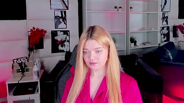 AdeleCartier online show from 2, 3, 2025