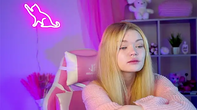 AdeleCartier online show from 22, 3, 2025