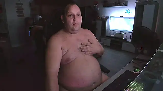 Snapshot of Hotfire-112 chatting on 7, 4, 2026 Hotfire-112 online show from 7, 4, 2026