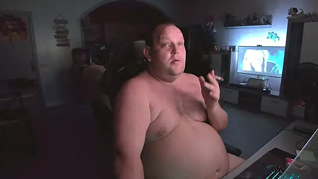 Snapshot of Hotfire-112 chatting on 10, 4, 2026 Hotfire-112 online show from 10, 4, 2026