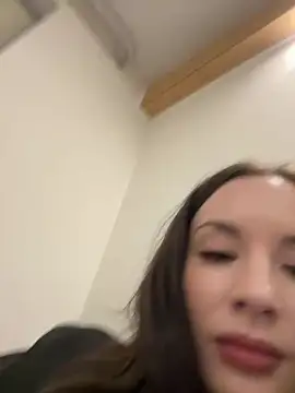 Snapshot of Suga_babe chatting on 4, 3, 2025 Suga babe online show from 4, 3, 2025