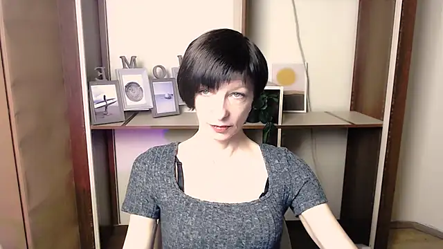  AngeliaFlow  online show from 14, 11, 2025