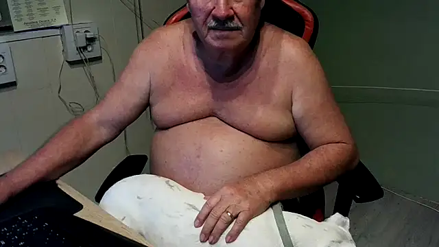 Snapshot of barenfan chatting on 19, 2, 2025 barenfan online show from 19, 2, 2025