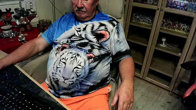 Snapshot of barenfan chatting on 29, 11, 2025 barenfan online show from 29, 11, 2025