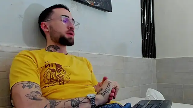 Snapshot of Luke_davis01 chatting on 13, 2, 2025 Luke davis01 online show from 13, 2, 2025