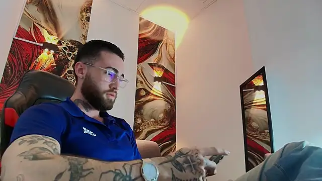 Snapshot of Luke_davis01 chatting on 18, 11, 2025 Luke davis01 online show from 18, 11, 2025