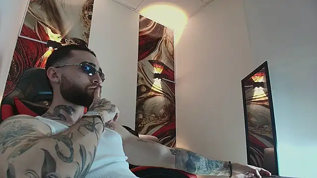 Snapshot of Luke_davis01 chatting on 15, 12, 2025 Luke davis01 online show from 15, 12, 2025