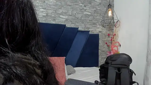 Snapshot of Sophia_Brunett chatting on 12, 10, 2025 Sophia Brunett online show from 12, 10, 2025