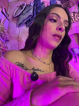 Skye Moore online show from 24, 5, 2026