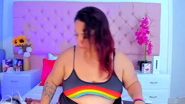 Snapshot of KourtneyEvans chatting on 19, 3, 2025 KourtneyEvans online show from 19, 3, 2025