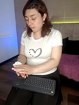 Snapshot of _michonne_ chatting on 2, 10, 2025 michonne online show from 2, 10, 2025