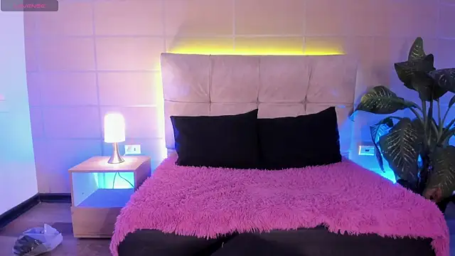 Snapshot of _michonne_ chatting on 5, 11, 2025 michonne online show from 5, 11, 2025