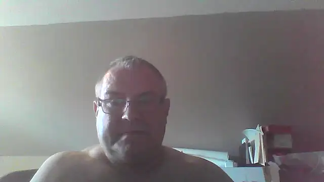 Snapshot of mkestr69 chatting on 1, 10, 2025 mkestr69 online show from 1, 10, 2025