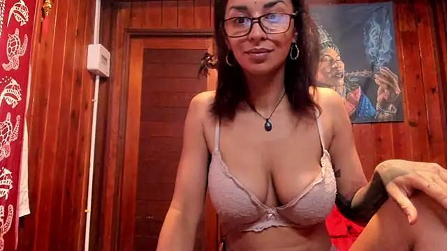 Snapshot of katia_voodoo13 chatting on 13, 9, 2025 katia voodoo13 online show from 13, 9, 2025