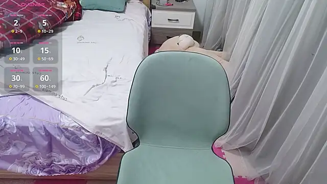 Snapshot of vi-vi-11 chatting on 6, 3, 2025 vi-vi-11 online show from 6, 3, 2025