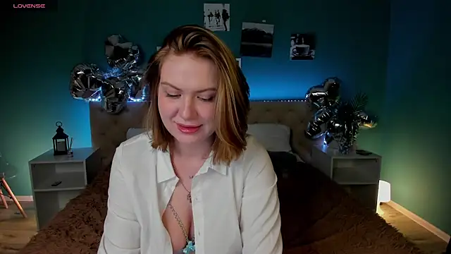 Snapshot of Angela_Wallace chatting on 12, 2, 2025 Angela Wallace online show from 12, 2, 2025