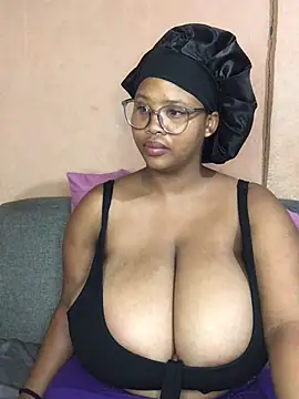 Snapshot of NonoGotBoobies chatting on 6, 2, 2025 NonoGotBoobies online show from 6, 2, 2025