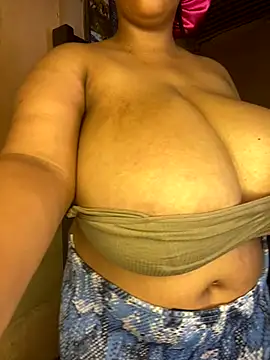 Snapshot of NonoGotBoobies chatting on 13, 11, 2025 NonoGotBoobies online show from 13, 11, 2025