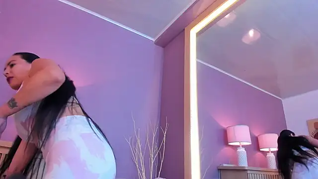 scarlet edwars online show from 10, 3, 2025