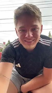 Snapshot of Angel_Montiell chatting on 5, 11, 2025 Angel Montiell online show from 5, 11, 2025