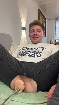 Snapshot of Angel_Montiell chatting on 12, 11, 2025 Angel Montiell online show from 12, 11, 2025