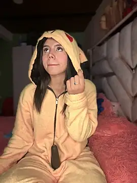 Laura-Khalifa online show from 17, 11, 2025