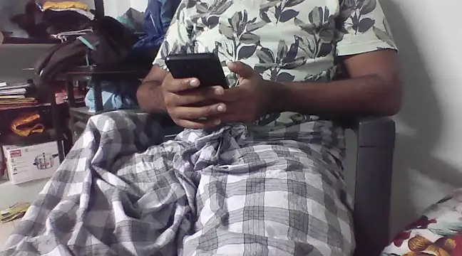 Snapshot of Tamil_small_cock chatting on 11, 3, 2025 Tamil small cock online show from 11, 3, 2025