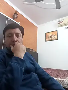 innocentboy1987 online show from 28, 2, 2025