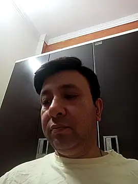 innocentboy1987 online show from 5, 3, 2026