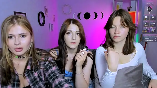 Snapshot of catherine_kitty chatting on 10, 9, 2025 catherine kitty online show from 10, 9, 2025