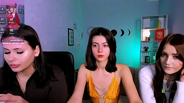 Snapshot of catherine_kitty chatting on 20, 12, 2025 catherine kitty online show from 20, 12, 2025