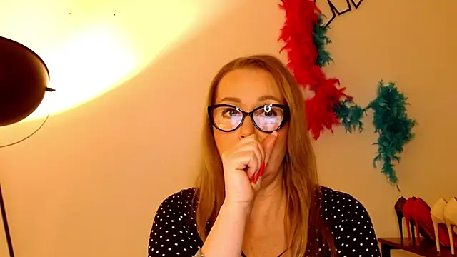 Snapshot of leaxSTAR chatting on 20, 2, 2025 leaxSTAR online show from 20, 2, 2025