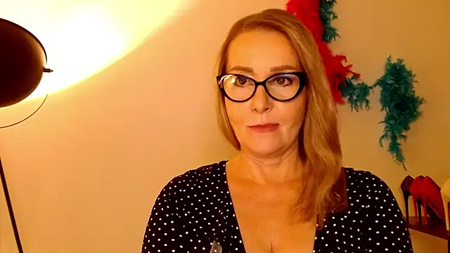 Snapshot of leaxSTAR chatting on 20, 3, 2025 leaxSTAR online show from 20, 3, 2025