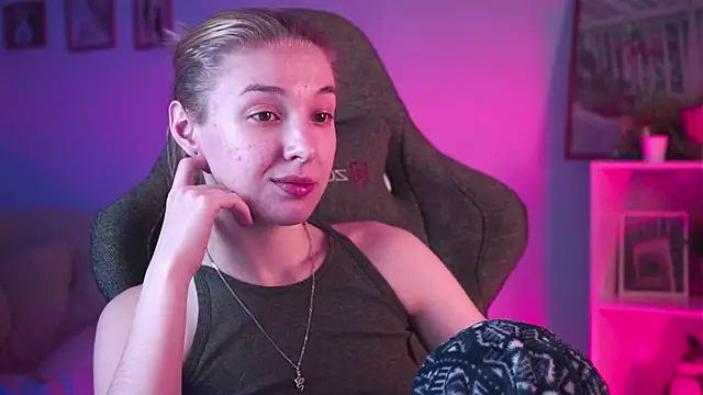 PhilippaAdamas online show from 23, 2, 2025