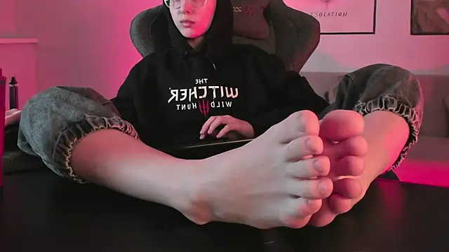 PhilippaAdamas online show from 1, 3, 2025