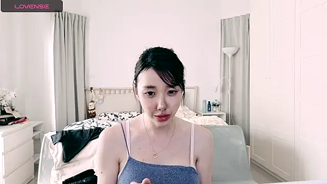 joycemilka online show from 2, 3, 2025