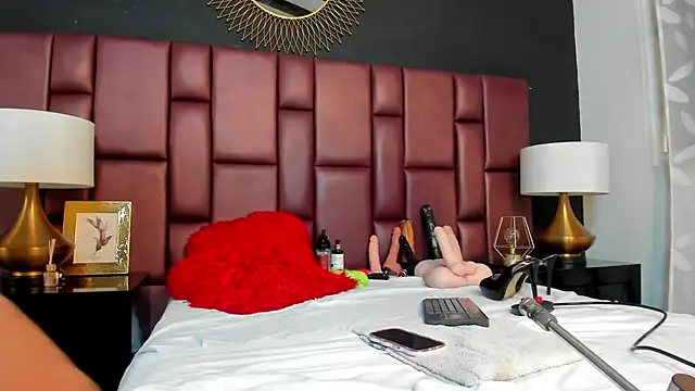 AgathaBladee online show from 25, 2, 2025