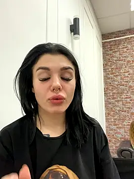 Snapshot of MaeveMoon chatting on 15, 9, 2025 MaeveMoon online show from 15, 9, 2025