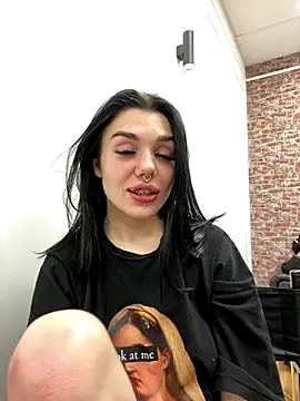 Snapshot of MaeveMoon chatting on 20, 9, 2025 MaeveMoon online show from 20, 9, 2025