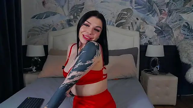 Snapshot of MaeveMoon chatting on 5, 10, 2025 MaeveMoon online show from 5, 10, 2025