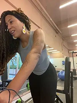 Snapshot of dianagolley420 chatting on 13, 2, 2025 dianagolley420 online show from 13, 2, 2025