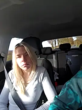 ademandjulia online show from 13, 11, 2025