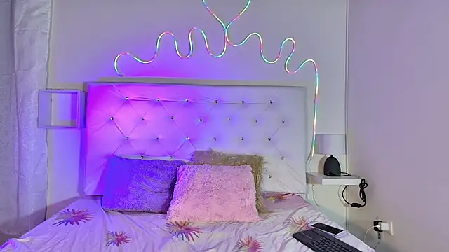 Snapshot of ariana_smiith chatting on 20, 2, 2025 ariana smiith online show from 20, 2, 2025